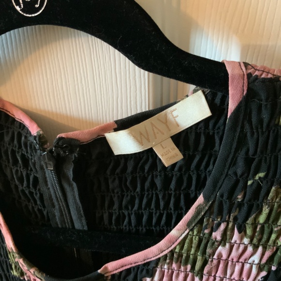 WAYF Black/Pink Floral Smocked Midi Women’s Dress, Size Large - Picture 3 of 4